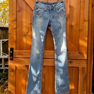 Light wash True Religion Jeans (25)